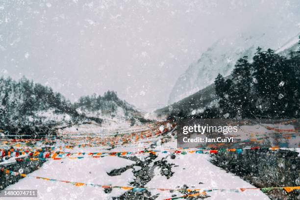 gyalrong temple, tibet, china - kham stock pictures, royalty-free photos & images