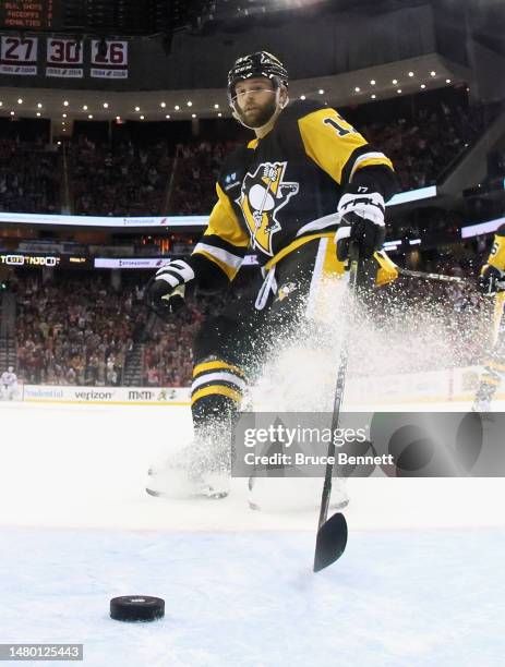Bryan Rust Gif 4,725 Bryan Rust Photos Stock Photos, High-Res Pictures, and Images ...