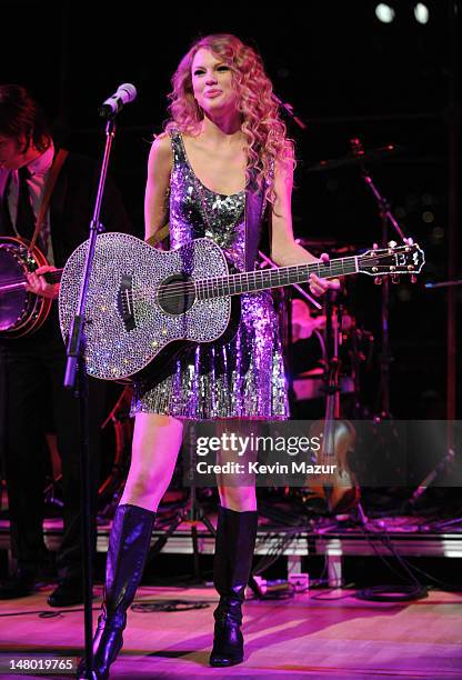 Taylor Swift performs at Time's 100 most influential people in the world gala at Frederick P. Rose Hall, Jazz at Lincoln Center on May 4, 2010 in New...