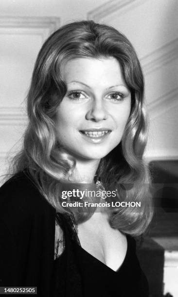 Portrait de la chanteuse Karen Cheryl le 19 novembre 1975.