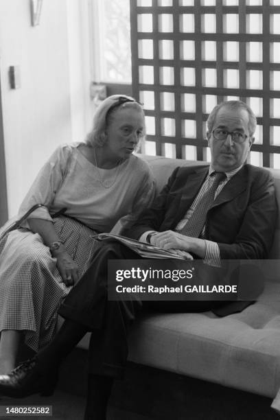 Edouard Balladur et son épouse à Pointe-à-Pitre, en juillet 1987.