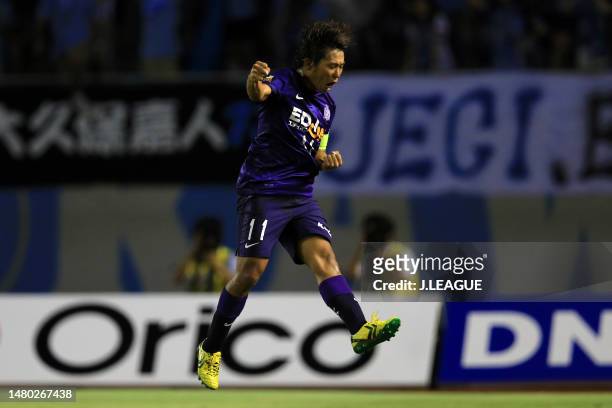 Hisato Sato of Sanfrecce Hiroshima celebrates after scoring the team's first goal during the J.League J1 match between Sanfrecce Hiroshima and...