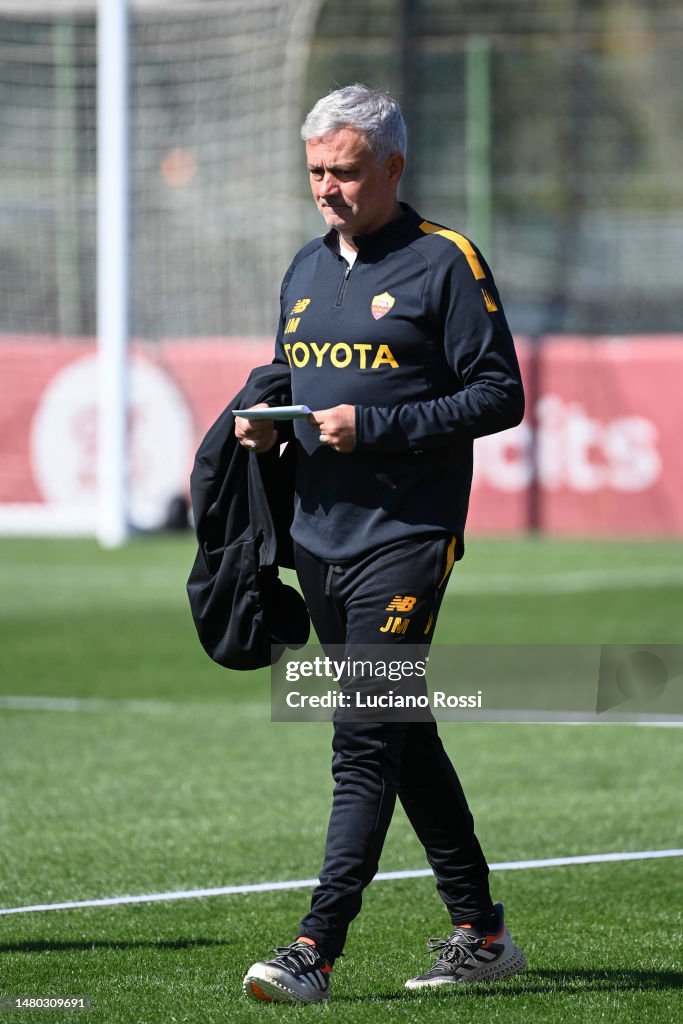 As Roma Coach AS Roma coach Josè Mourinho during training session at Centro... News ...