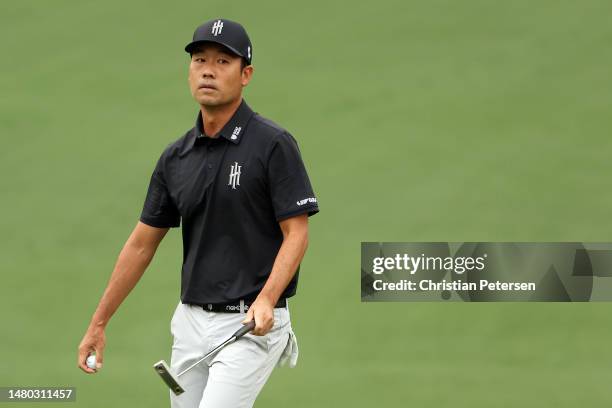 Kevin Na of the United States reacts on the second green during the first round of the 2023 Masters Tournament at Augusta National Golf Club on April...