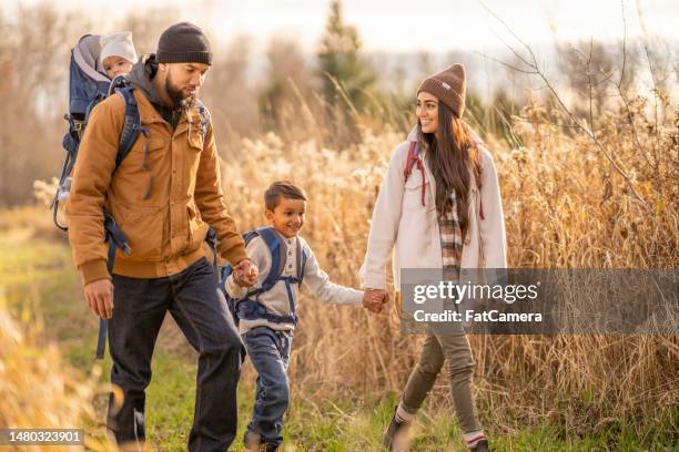 family fall hike - family active lifestyle stock pictures, royalty-free photos & images