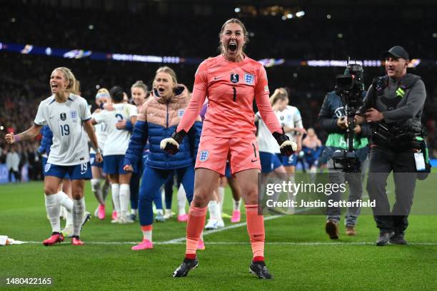 Mary Earps of England celebrates after the team's victory in the penalty shoot out during the Women´s Finalissima 2023 match between England and...