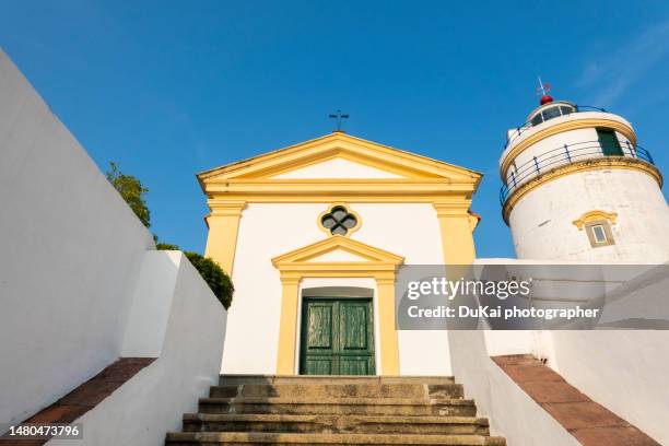 guia lighthouse macau, china - chinese house churches imagens e fotografias de stock