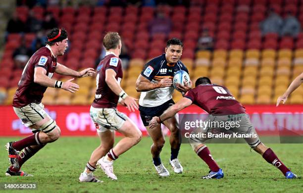 Len Ikitau of the Brumbies in action during the round seven Super Rugby Pacific match between Queensland Reds and ACT Brumbies at Suncorp Stadium, on...