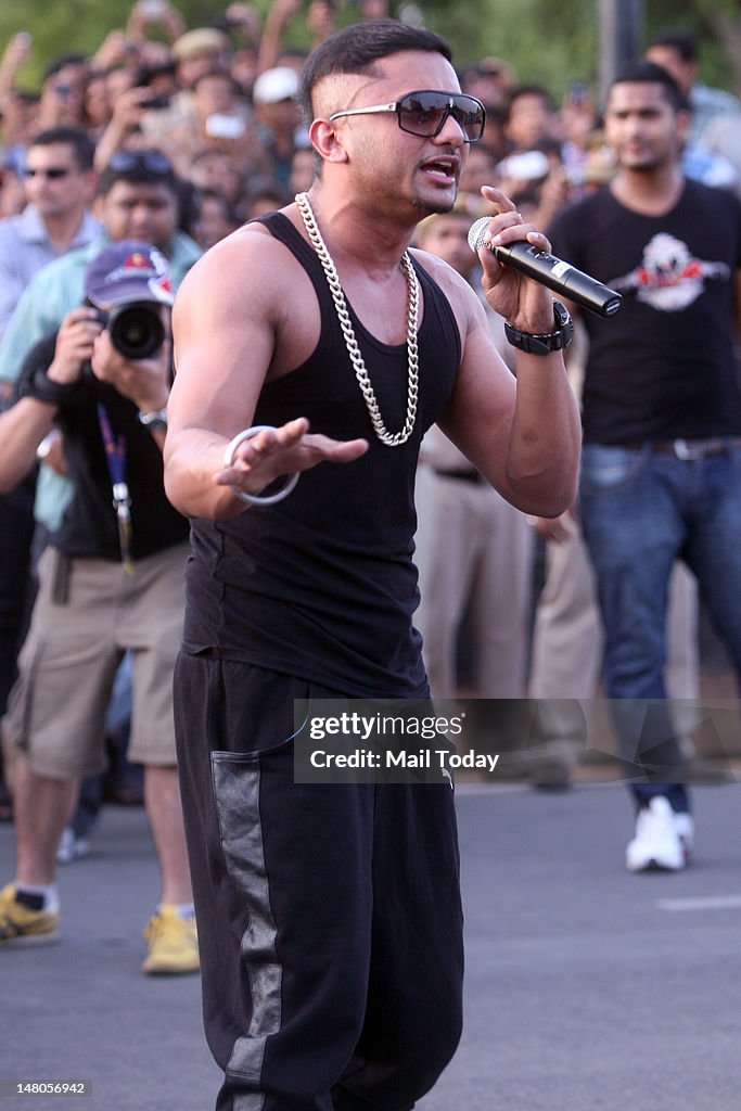 Yo Yo Honey Singh performs...