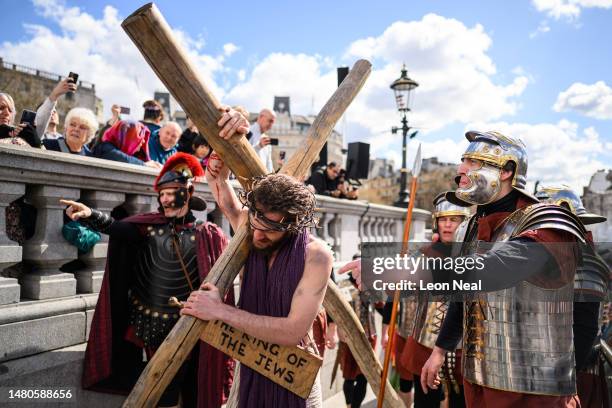 Jesus Scenes Passion Of The Christ Carrying The Cross Scene