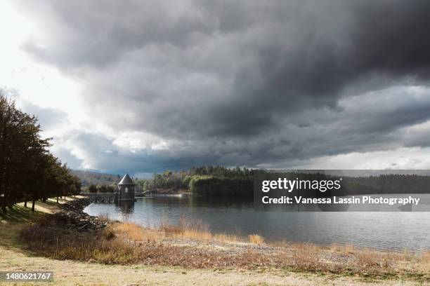 barkhamsted reservoir, saville dam 3 - vanessa lassin stock pictures, royalty-free photos & images