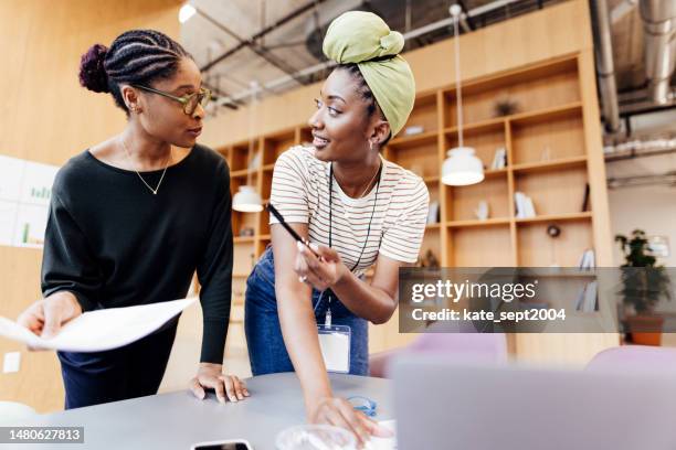 financial planning for young adults - turban stock pictures, royalty-free photos & images