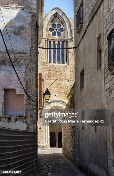 church of the monastery of sant pere (girona-spain) - besalu stock pictures, royalty-free photos & images