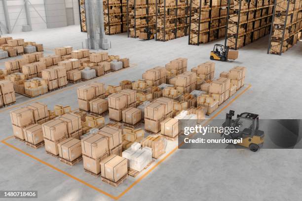 digital image of high angle view of warehouse with forklifts and cardboard boxes - pallet stockfoto's en -beelden