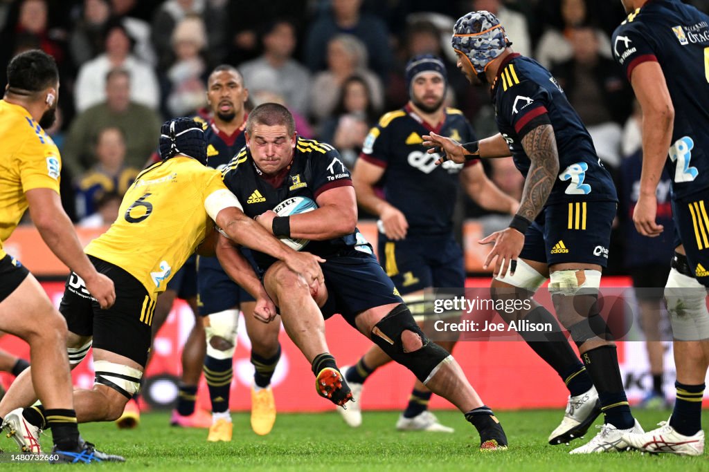 Groot Rugby Ethan de Groot of the Highlanders charges forward during the round ...