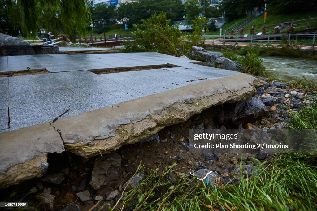 Heavy Rain Disaster Examples Heavy Rain Damage Natural Disaster Flood Weather Environment Social ...