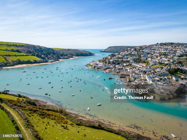 view to the sea from salcombe in devon - salcombe imagens e fotografias de stock