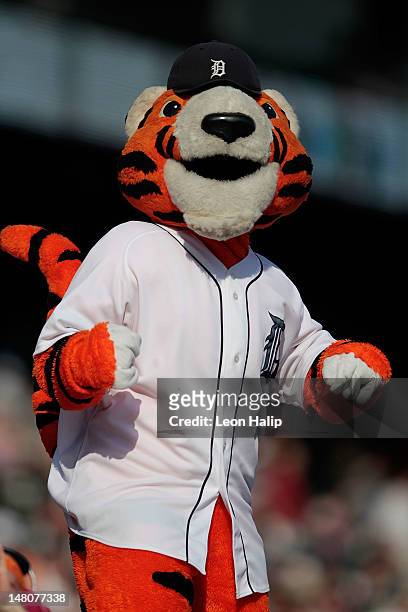 Detroit, Michigan, USA. 13th May, 2015. Detroit Tigers mascot Paws during  MLB game action between the Minnesota Twins and the Detroit Tigers at  Comerica Park in Detroit, Michigan. The Twins defeated the