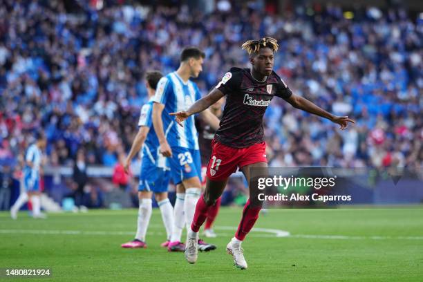 Nico Williams of Athletic Club celebrates after scoring the team's second goal during the LaLiga Santander match between RCD Espanyol and Athletic...