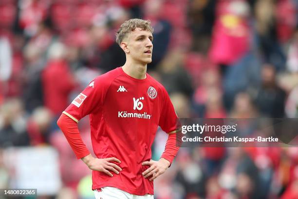 Nelson Weiper of 1.FSV Mainz 05 looks dejected after the Bundesliga match between 1. FSV Mainz 05 and SV Werder Bremen at MEWA Arena on April 08,...