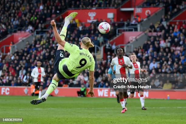 Erling Haaland of Manchester City scores the team's third goal during the Premier League match between Southampton FC and Manchester City at Friends...