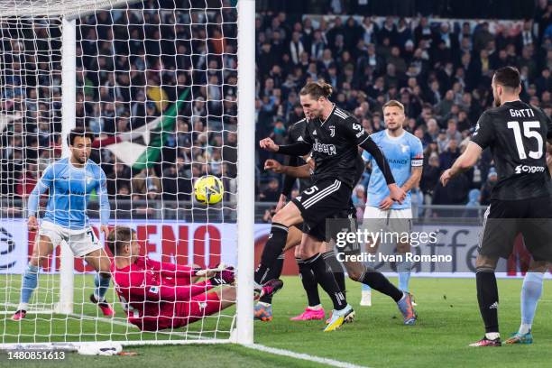 Adrien Rabiot of Juventus scores 1-1 goal during the Serie A match between SS Lazio and Juventus at Stadio Olimpico on April 08, 2023 in Rome, Italy.