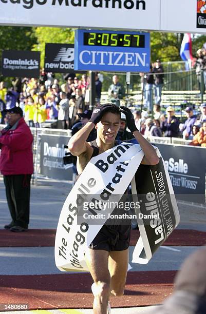 Khalid Khannouchi of New York wins the Chicago Marathon with a time of 2:05:56, 18 seconds off the Wolrd Record, on October 13, 2002 in Chicago,...