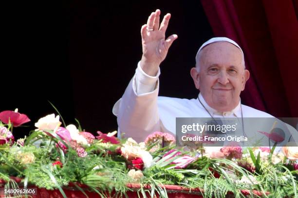 Pope Francis delivers his Easter Urbi et Orbi blessing from the balcony overlooking St. Peter's Square on April 09, 2023 in Vatican City, Vatican....