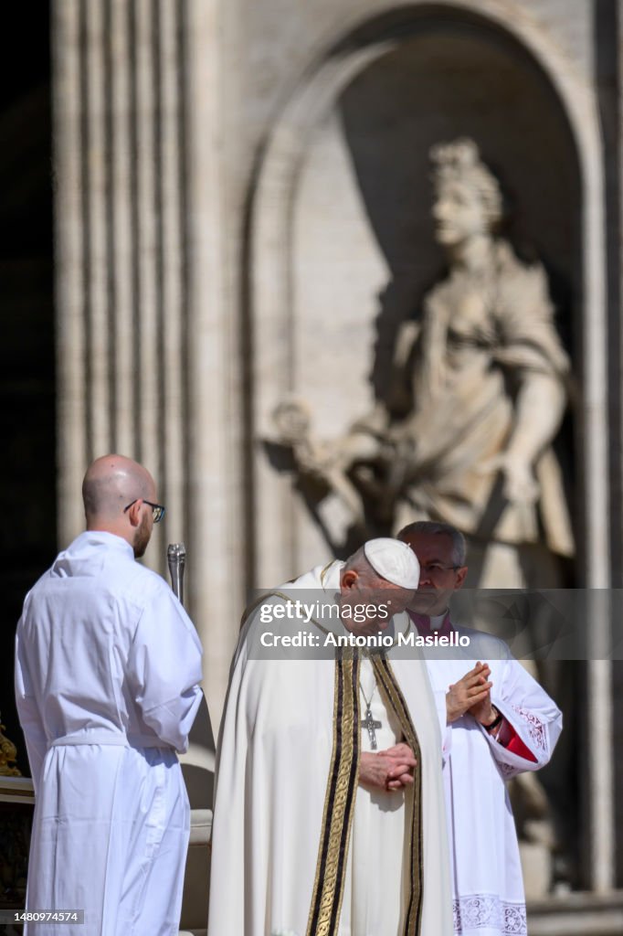 Pope Francis Presides Over The Easter Mass At St. Peters Square, On... News Photo - Getty Images