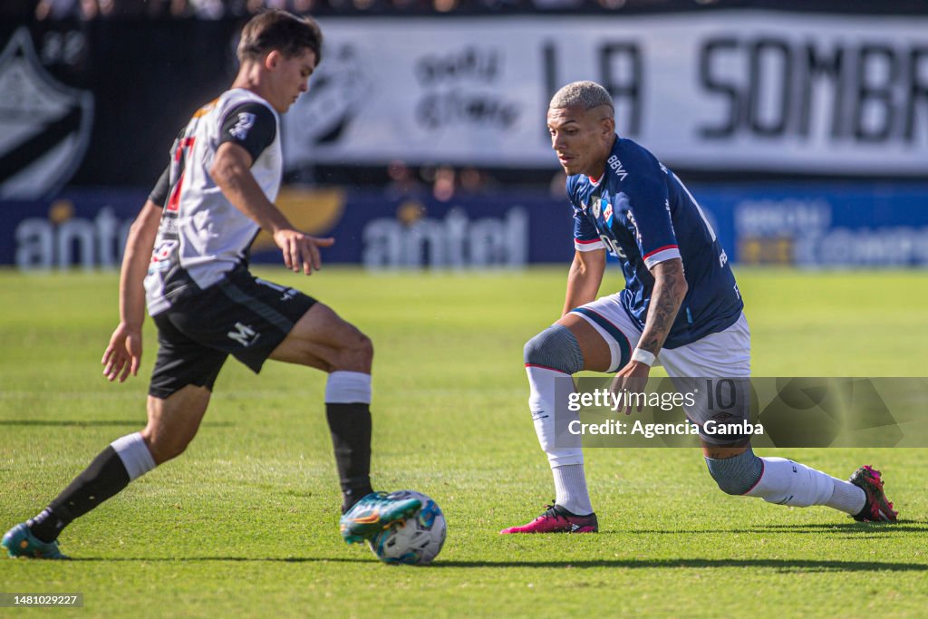 Rafael Haller of Danubio is challenged by Franco Fagundez of Nacional  News Photo - Getty Images