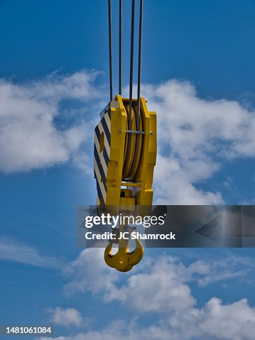 Fast Reeve Crane Block High-Res Stock Photo - Getty Images