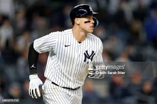Aaron Judge of the New York Yankees runs to first during the sixth inning against the Philadelphia Phillies at Yankee Stadium on April 03, 2023 in...