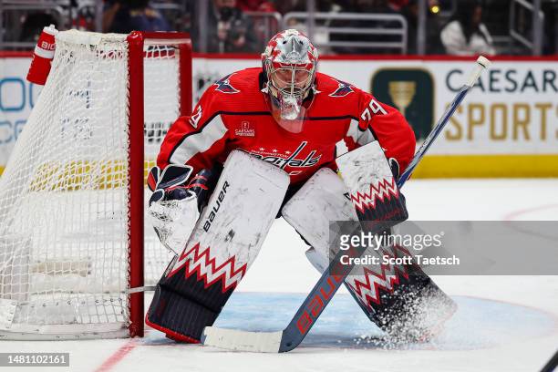 Charlie Lindgren of the Washington Capitals tends net against the Florida Panthers during the third period of the game at Capital One Arena on April...