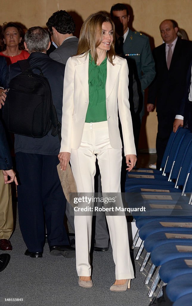 Princess Letizia of Spain Attends the Closure of 'European Association for Cancer Research' Congress