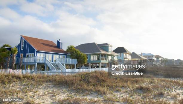 beach houses, florida. - beach house exterior stock pictures, royalty-free photos & images