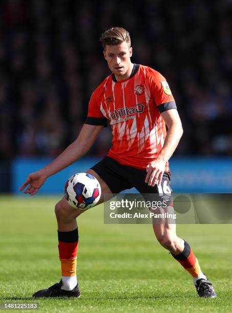 Reece Burke of Luton Town during the Sky Bet Championship between Luton Town and Blackpool at Kenilworth Road on April 10, 2023 in Luton, England.