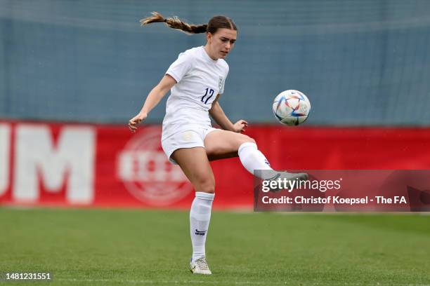 Georgia Eaton-Collins of England runs with the ball during the Women's Under 23 International friendly match between Belgium and England at Cegeka...