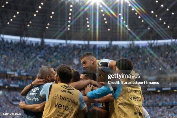 Luis Suárez of Gremio celebrating his goal with his teammates during Campeonato Gaucho Final match between Gremio and Caxias do Sul at Arena do...