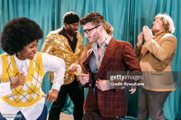 retro dance party - 70s dance party stockfoto's en -beelden