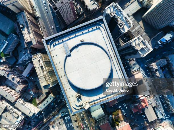 aerial view of skyscrapers - heliporto imagens e fotografias de stock