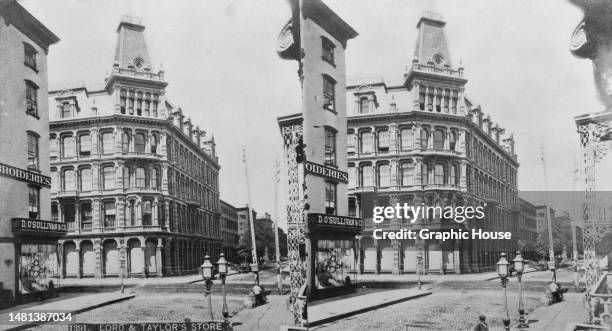 Stereoscopic image showing the Lord & Taylor department store, at 20th Street and Broadway in the borough of Manhattan in New York City, New York,...