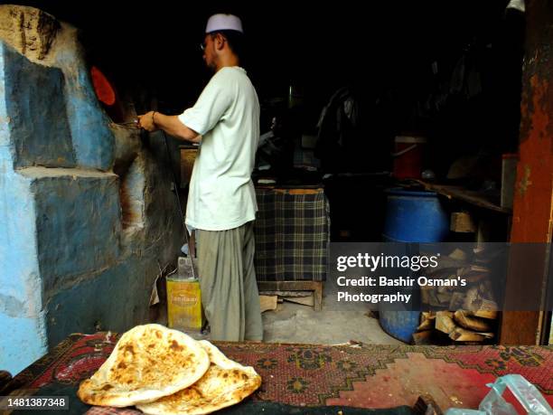 naan bread shop by a street - tandoor oven stock pictures, royalty-free photos & images