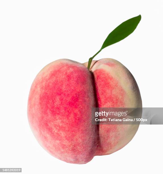 peach isolated on white background close up,romania - nectarine photos et images de collection