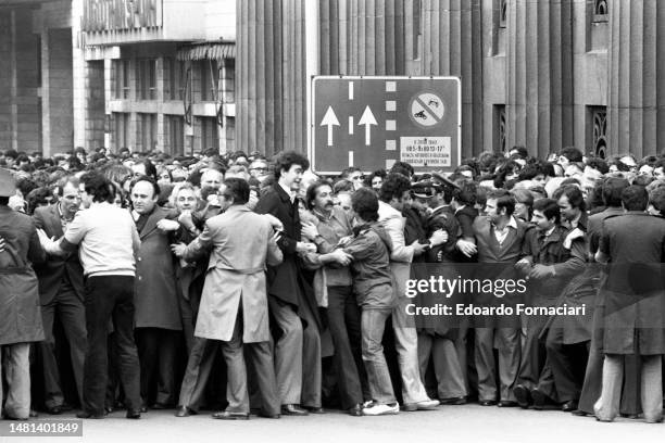 Yugoslav people mourning the death of President J B Tito, Belgrade, May 05, 1980