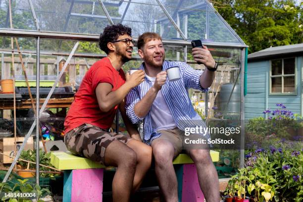 selfie en the allotment - north shields fotografías e imágenes de stock