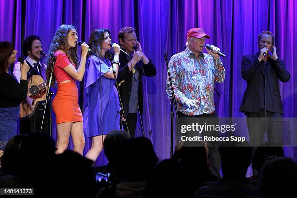 Carnie Wilson, Rob Bonfiglio, Ambha Love, Wendy Wilson, Matt Jardine, and Christian Love of California Saga perform with Mike Love of the Beach Boys...