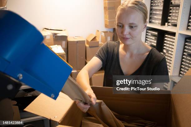 Package Mechanic Fin Mechanic Photos and Premium High Res Pictures - Getty Images