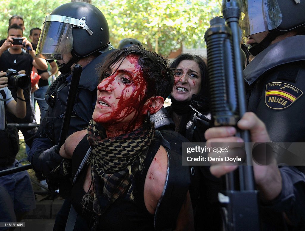 Miners Clash With Police While Demonstrating In Madrid