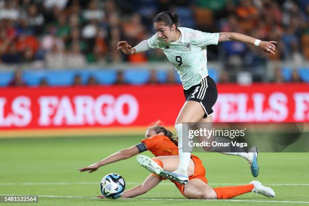 Diana Ordoñez of Mexico controls the ball during friendly match between Mexican Women's National Team and Houston Dash at Shell Energy Stadium on...