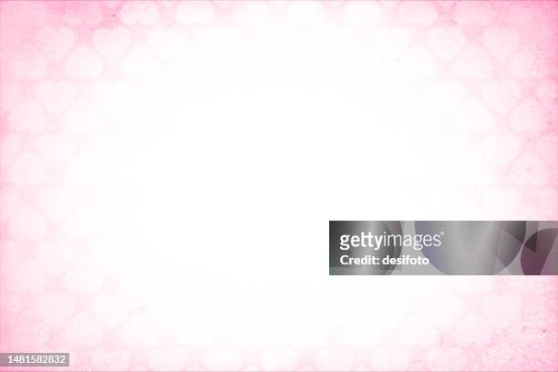 ein allover-muster aus kleinen verblassten pastell-hellrosa-farben, weichen, romantischen, verblassten herzen über monochromen valentinsgrüßen, liebesromanen, themen, ombre-vektor-hintergründen - ombro stock-grafiken, -clipart, -cartoons und -symbole